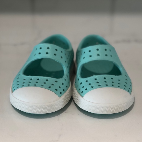 Native kids toddler Mary Jane’s - Picture 2 of 4